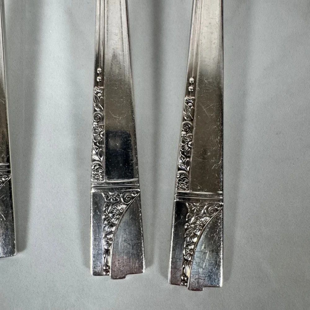 Set of 4 Oneida Nobility Plate Silver‎ Plated Dinner Forks Caprice Floral Lot 1